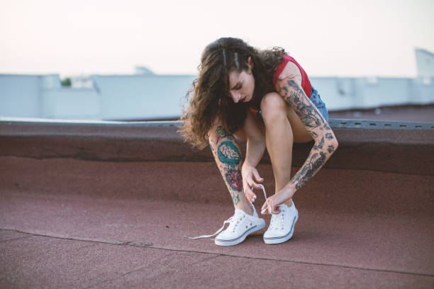 istock Tattooed Women 1325546862