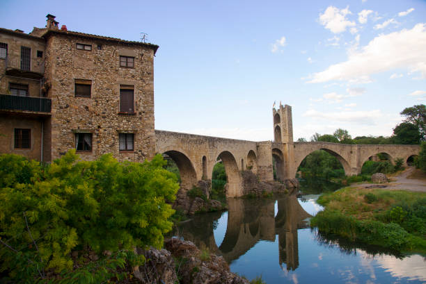 istock Bridge across EL Fluvia River in Besalu 1325584617