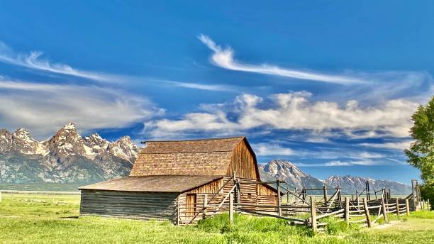istock rustic farmstead on famed mormon row - closeup 1325585678