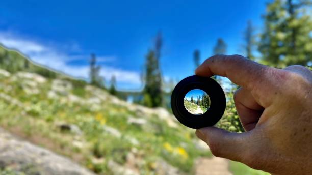 el sendero a través de una lente - perspectivas - rocky mountains exploration horizontal outdoors fotografías e imágenes de stock