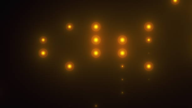 電球の列は、ランダムスイッチをオンにしてスポットライトを当て、コンピュータが生成したナイトクラブの背景、3dレンダリング - fog light switch ストックフォトと画像