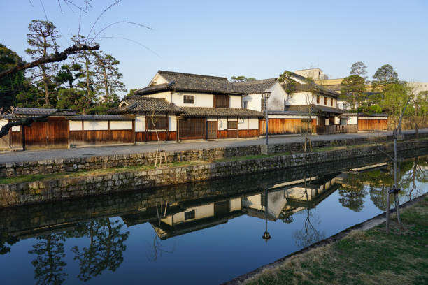 istock On a spring morning, the quiet Kurashiki Bikan Historical Quarter (Kurashiki River) 1325712084
