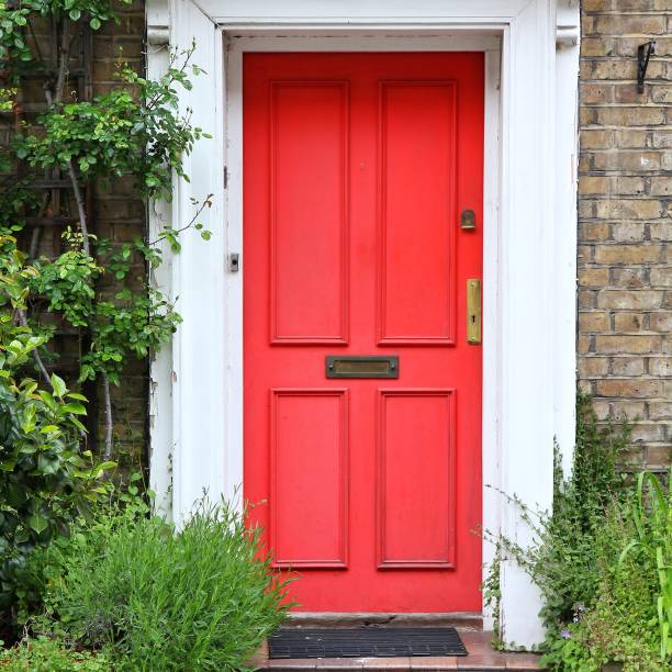istock London door 1325795050