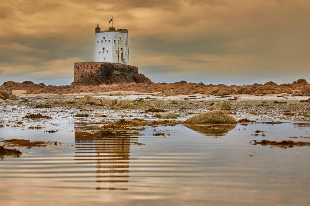 seymour tower - jersey uk nature landscape imagens e fotografias de stock