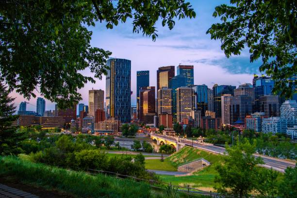 istock Summer Sunrise Over Downtown Calgary 1325798234