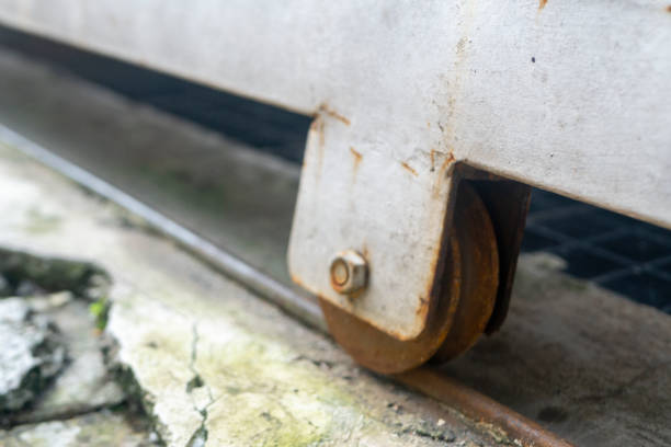 the gate wheel of the house is rusty