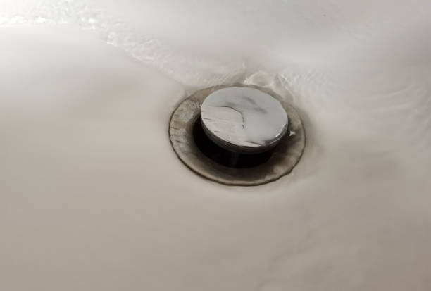istock dirty water sink  in the old  bathroom 1325838649