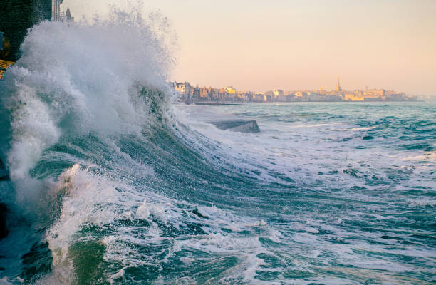 istock Big wave crushing, high tide in Saint-Malo 1325943567