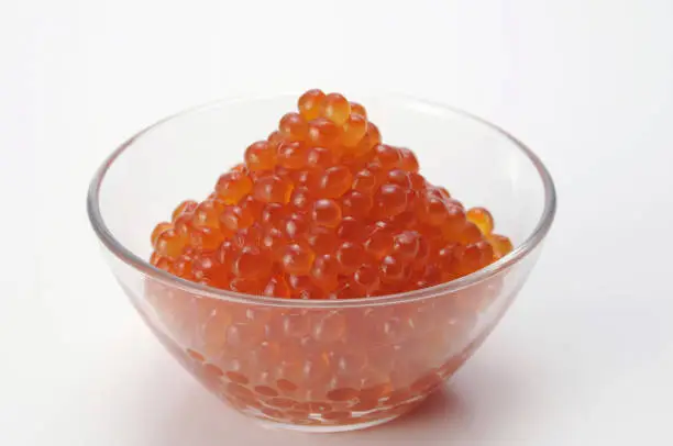 There are only a limited number of areas in the world where salmon roe can be eaten as it is. Even in Russia, which is said to have told Japan how to make salmon roe, it is not eaten as much as in Japan. In areas where salmon are caught but salmon roe is not treated as food, most are processed for export to Japan.