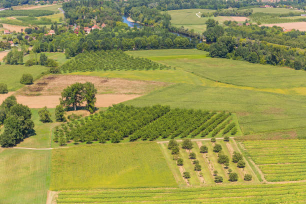 istock View of the Dordogne Valley 1326065988