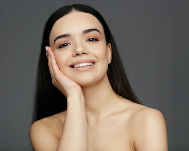 istock Young beautiful glamour woman face 1326081014