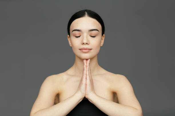 istock Young beautiful glamour woman face 1326084950