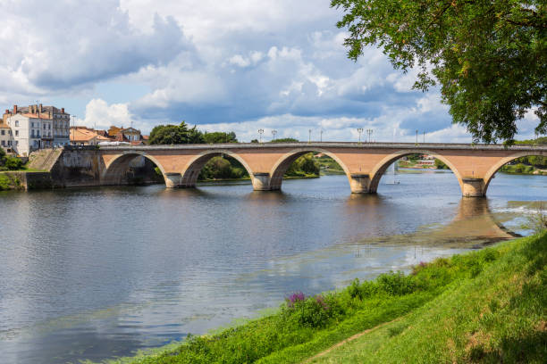istock Old bridge of Bergerac 1326090479