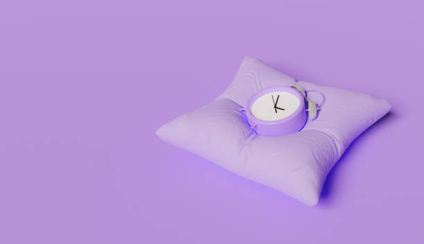 réveil sur coussin - bedding cushion purple pillow photos et images de collection