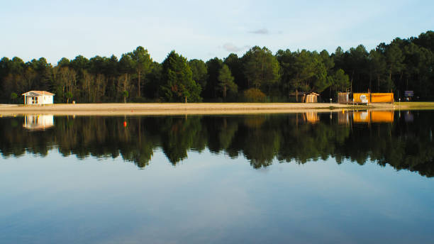 istock Lake Clarens, in Casteljaloux 1326260448