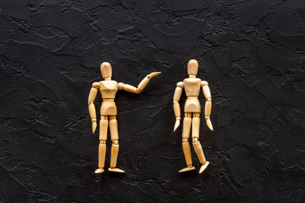 istock Connection couple - two wooden mannequin figurine communication 1326260920