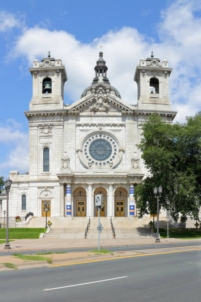 istock Basilica of Saint Mary - Minneapolis 1326292490