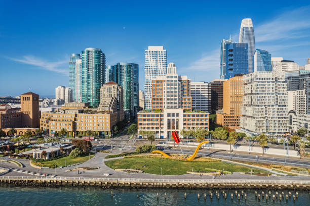 istock Aerial View of Embarcadero with Cupids Span 1326319991