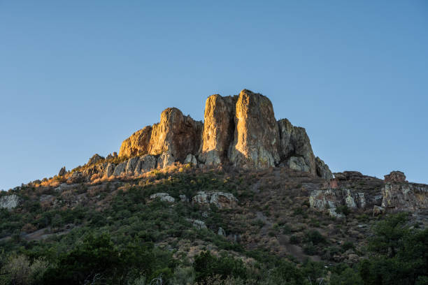 istock Morning Sun Hitting Casa Grande Peak 1326328208