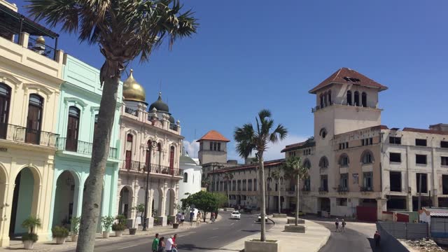 Avenue del Puerto in Havana, Cuba
