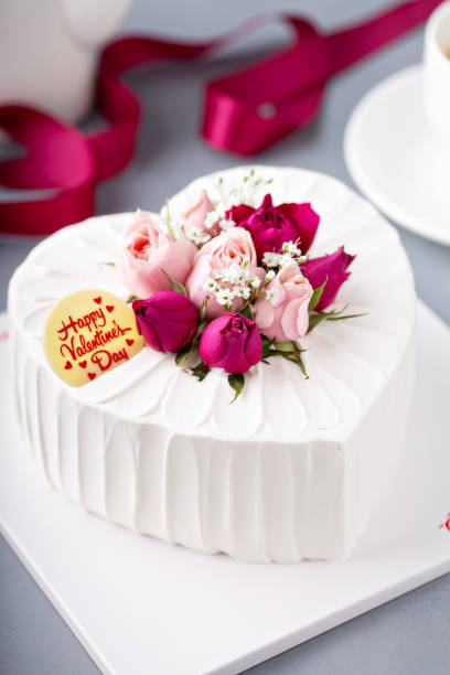 istock Valentines Day cake with cream 1326498618