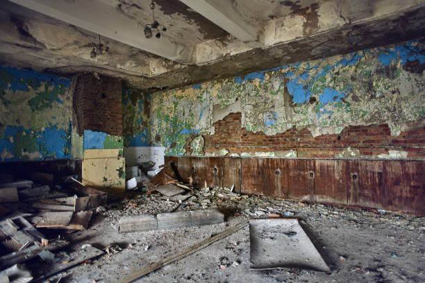 istock Interior of old abandoned building 1326581494
