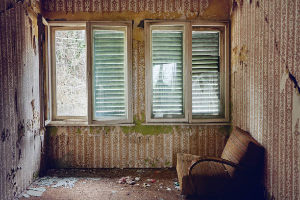 istock Interior of old abandoned building 1326581502
