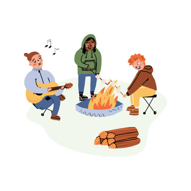 친구들과 야외 취미, 캠핑 휴가, 자연 세트를 즐기는. 모닥불 주변에서 세 명의 친구가 기타를 연주하고 노래를 부르며 마시멜로를 튀기며 즐거운 시간을 보내고 있습니다. 벡터 이동 가능한 문� - three people women teenage girls friendship stock illustrations