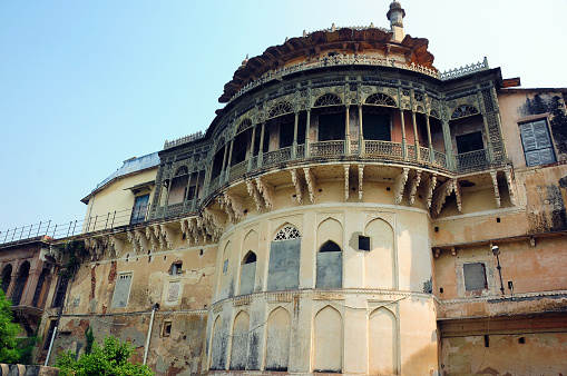 The glimpse of the Ram nagar fort on the bank of river Ganga.It was built by Maharaja Balwant Singh in the 18th century,now it's a museum of antiquities including classic cars, period furniture, portraits and weaponry.