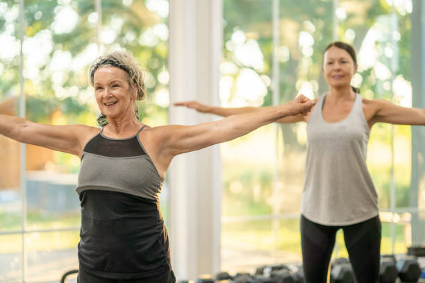 istock Enjoying the gym with a friend 1326683514