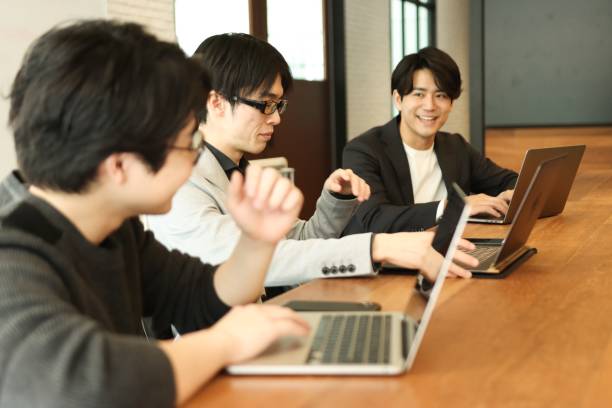 若いアジアの起業家スタートアップ分析 - 社内会議 ストックフォトと画像