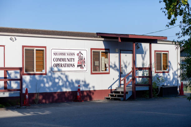Squamish Nation Community Operations building N Vancouver, BC, Canada - 07-01-2021: Squamish Nation Community Operations building. They ensure all members are treated fairly, and are financially responsible to Band-Owned buildings mosquito creek stock pictures, royalty-free photos & images