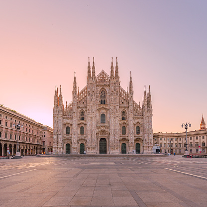 El Duomo al amanecer photo