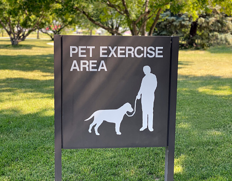 Pet exercise area sign.