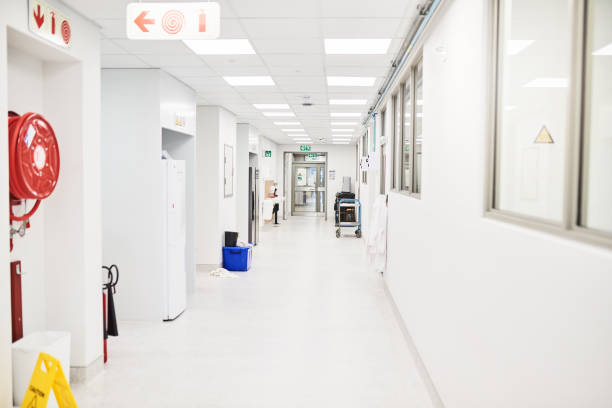 istock Shot of an empty hallway in a lab 1326890978
