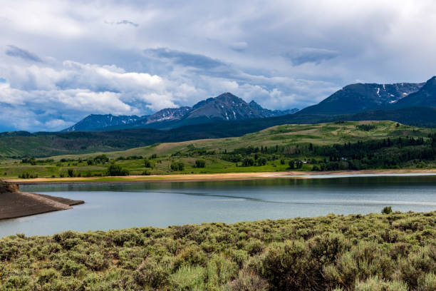 istock Mountains Around Green Mountain Reservoir 1326971059