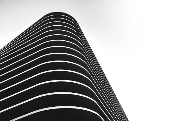 fachada de pared edificio en blanco y negro abstracción arquitectura moderna - blanco y negro fotografías e imágenes de stock