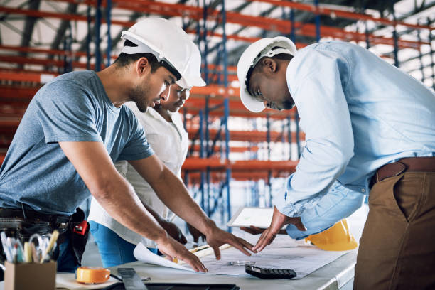 strzał grupy budowniczych, którzy spotkali się na budowie - child building activity construction engineer zdjęcia i obrazy z banku zdjęć