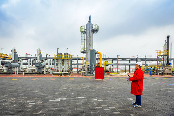 workers are photographing the chemical plant with drones - valve chemical plant oil industry imagens e fotografias de stock