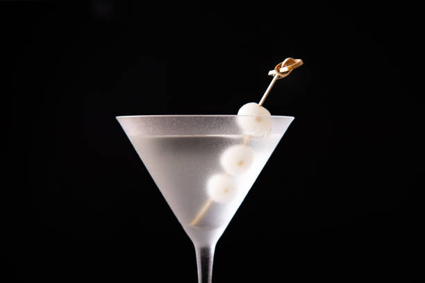 istock Gibson martini cocktail with onions 1327073459