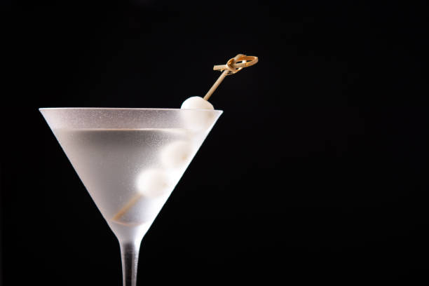 istock Gibson martini cocktail with onions 1327073464