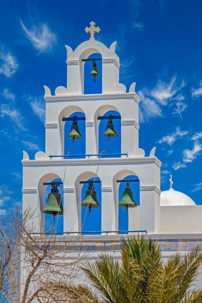 5 campanas del santo onoufrios, santorini, oia, grecia - cycladic architecture fotografías e imágenes de stock