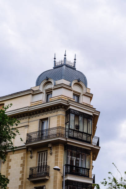 istock Luxury old residential building in central Madrid 1327135709