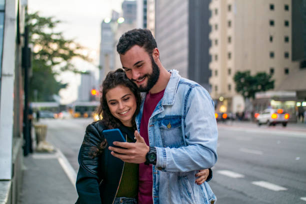 istock Couple at Paulista Avenue 1327155501