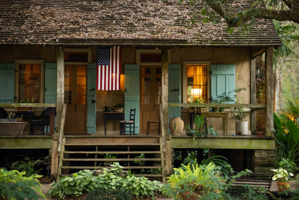istock Louisiana French Creole B&B 1327159353