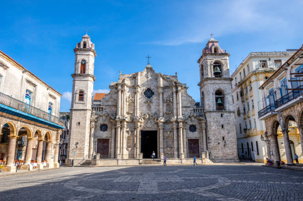 The Courtyard Of Plaza De La Catedral In Havana, Cuba The Courtyard Of Plaza De La Catedral In Havana, Cuba old havana stock pictures, royalty-free photos & images