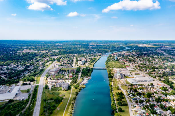 istock Abandoned railroad bridge over the old Welland Canal 1327190305