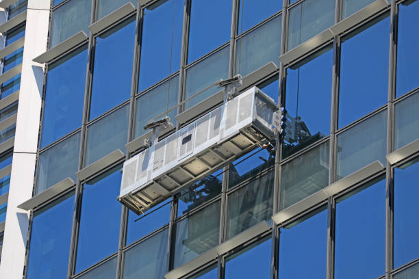 istock Cleaning the glass 1327203169
