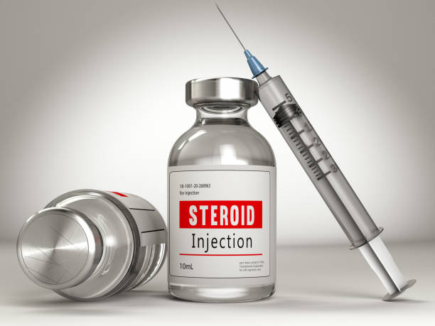 botella de inyección de esteroides con una jeringa - esteroides fotografías e imágenes de stock