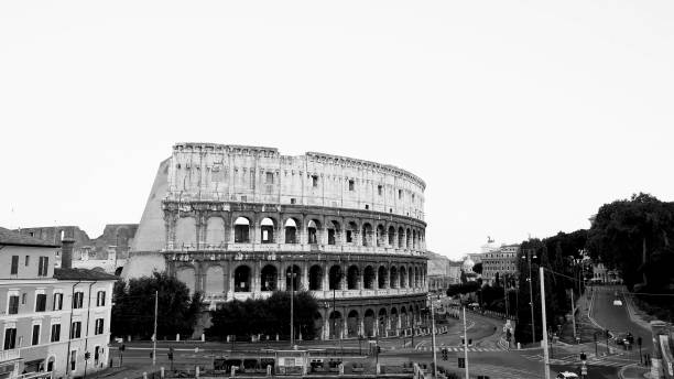 kolosseum in schwarz-weiß - flavian stock-fotos und bilder